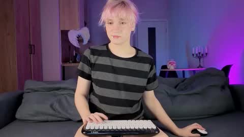 Greg-independent model online show from February 26, 2026, 9:47 pm