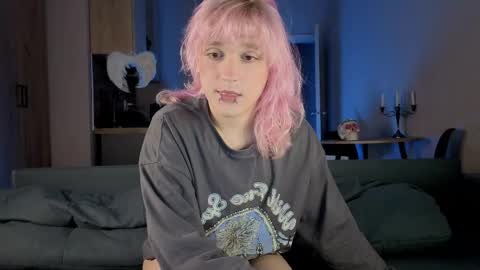 Greg-independent model online show from March 19, 2026, 8:57 pm