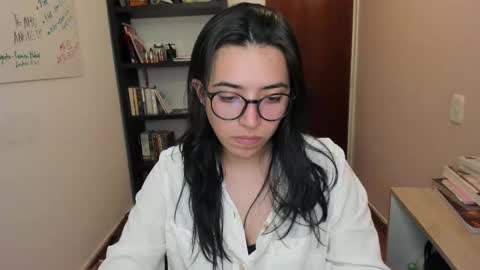 Greta online show from November 10, 2025, 4:44 am