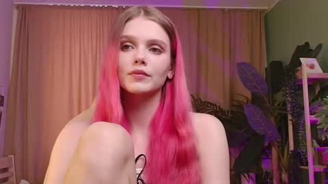 gretchen_mol online show from February 6, 2026, 7:34 am