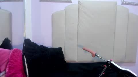 Marcela online show from May 1, 2026, 12:37 am