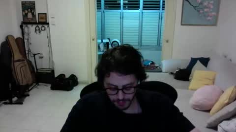 grey_uchi online show from May 8, 2026, 11:32 pm