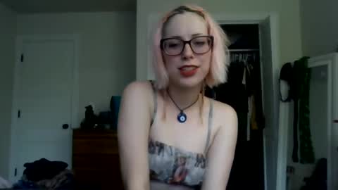 grimygirlie online show from September 27, 2025, 8:47 pm