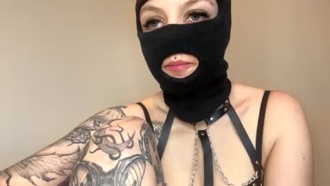 Snapshot of grippy_box chatting on October 22, 2025, 1:50 am grippy_box online show from October 22, 2025, 1:50 am