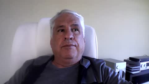 Snapshot of grisa01 chatting on October 23, 2025, 1:10 pm grisa01 online show from October 23, 2025, 1:10 pm