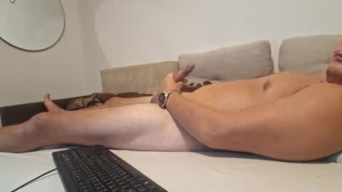 Snapshot of grizlivl24 chatting on September 14, 2025, 12:21 am grizlivl24 online show from September 14, 2025, 12:21 am