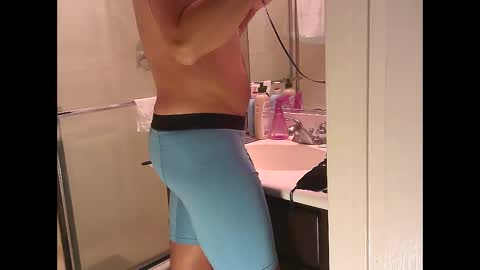 Snapshot of grizzlybone chatting on February 26, 2026, 3:05 am grizzlybone online show from February 26, 2026, 3:05 am