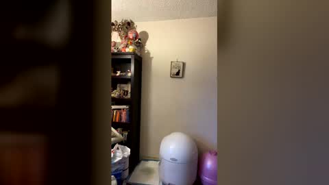 growinggirl online show from May 7, 2026, 2:39 am