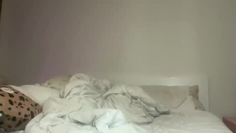 Snapshot of grrlgod chatting on October 14, 2025, 12:22 am grrlgod online show from October 14, 2025, 12:22 am