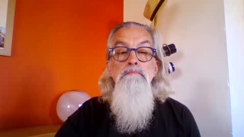 Grybear online show from October 17, 2025, 9:23 am