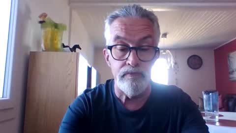 Snapshot of grybear60 chatting on April 7, 2026, 2:39 pm Grybear online show from April 7, 2026, 2:39 pm