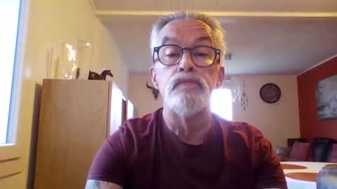 Snapshot of grybear60 chatting on April 13, 2026, 6:52 am Grybear online show from April 13, 2026, 6:52 am