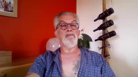 Snapshot of grybear60 chatting on April 20, 2026, 6:49 am Grybear online show from April 20, 2026, 6:49 am
