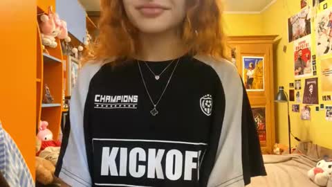 Silvia online show from September 29, 2025, 9:47 am