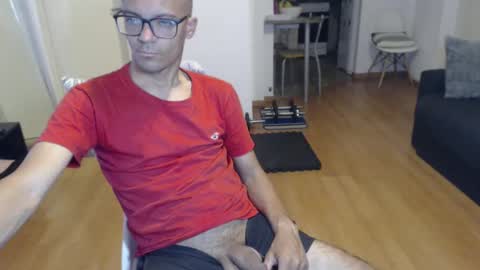 guachin_new online show from November 17, 2025, 3:12 am