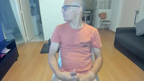 guachin_new online show from April 24, 2026, 6:27 am