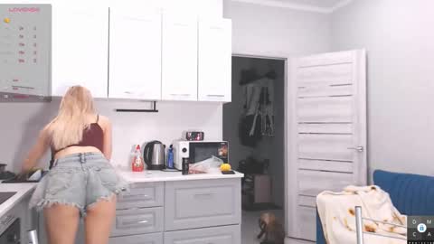 Snapshot of guantanamera_ chatting on February 26, 2026, 11:20 am Eva online show from February 26, 2026, 11:20 am