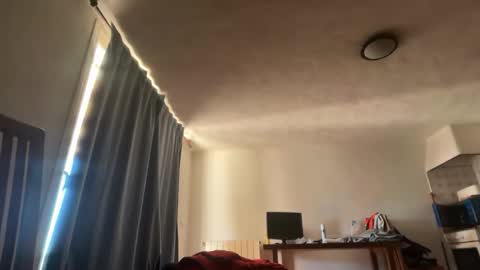 guardiannif_ online show from April 14, 2026, 11:16 am