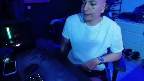 Guayaco  online show from March 25, 2026, 6:03 pm