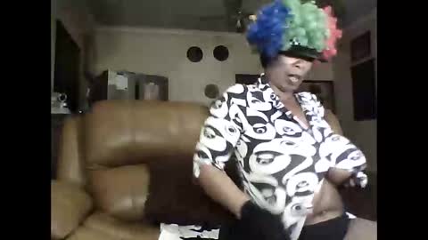 Snapshot of gucci_bx chatting on October 15, 2025, 12:11 am gucci-bx online show from October 15, 2025, 12:11 am