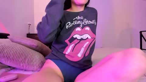 Elena online show from March 5, 2025, 8:21 pm
