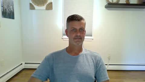 gudguy2025 online show from September 28, 2025, 4:56 pm