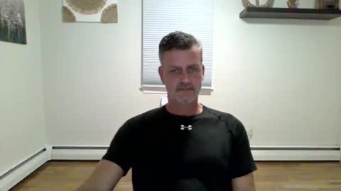 gudguy2025 online show from October 1, 2025, 12:49 am