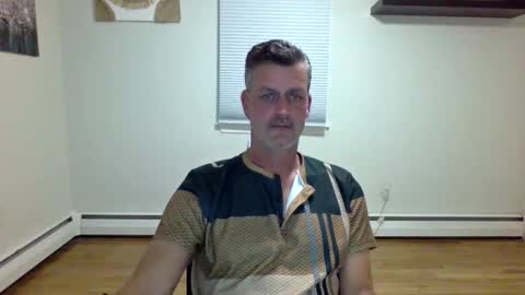 gudguy2025 online show from October 5, 2025, 12:53 am