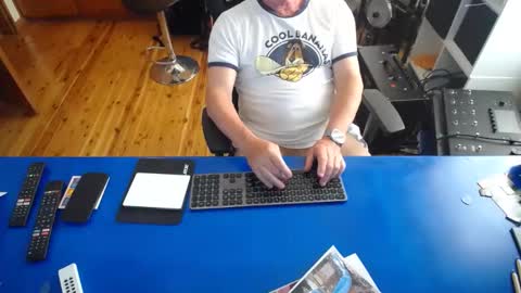 guesswhatigot2 online show from December 6, 2024, 7:32 am