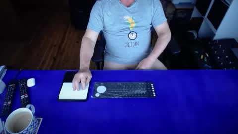 guesswhatigot2 online show from September 14, 2025, 7:51 am