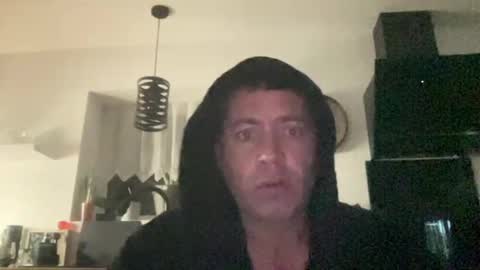 Snapshot of guil0 chatting on October 8, 2025, 6:55 am guil0 online show from October 8, 2025, 6:55 am