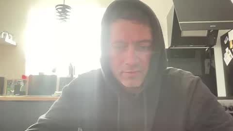 Snapshot of guil0 chatting on October 20, 2025, 3:45 pm guil0 online show from October 20, 2025, 3:45 pm