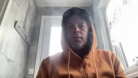 guil0 online show from April 1, 2026, 11:11 am