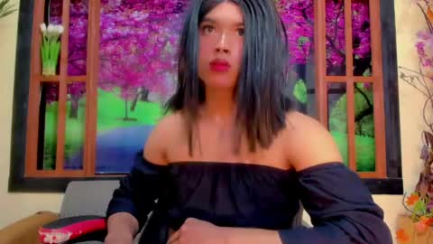 guinevere_lux online show from May 20, 2026, 1:06 pm