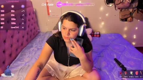 Hello Im Julieta Im 25 years old welcome to my room have fun and be happy. online show from January 21, 2025, 6:54 am