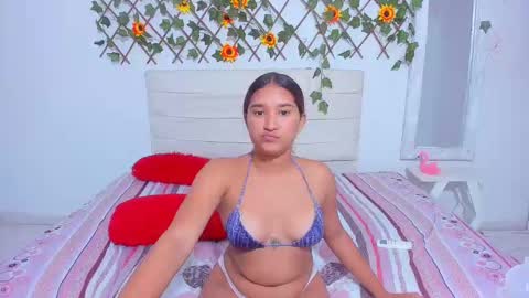 guiselle_lan online show from December 10, 2024, 2:16 am