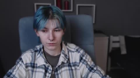 guitarandangell online show from October 24, 2025, 3:36 am