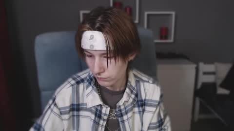 guitarandangell online show from February 3, 2026, 2:11 pm