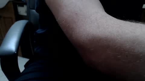 Snapshot of guitarguru420 chatting on February 22, 2025, 8:09 pm newbies online show from February 22, 2025, 8:09 pm