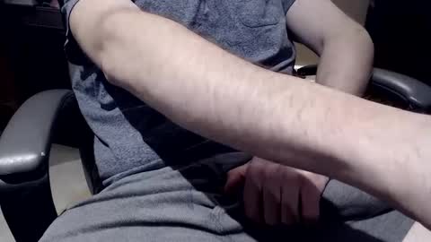 Snapshot of guitarguru420 chatting on February 24, 2025, 2:51 am newbies online show from February 24, 2025, 2:51 am