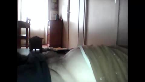 Snapshot of guizmeau72 chatting on October 29, 2025, 1:46 pm guizmeau72 online show from October 29, 2025, 1:46 pm