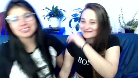 Vane blonde and Hazell black hair online show from January 22, 2025, 6:31 am