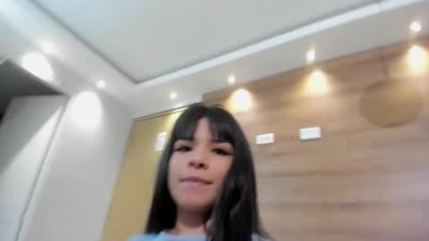 Snapshot of gummyluv chatting on October 5, 2025, 11:35 pm gummyluv online show from October 5, 2025, 11:35 pm