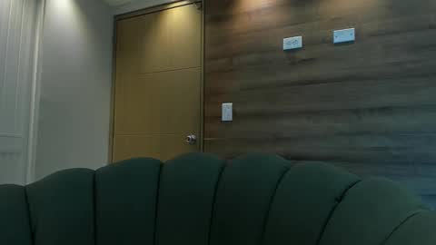 Snapshot of gummyluv chatting on October 19, 2025, 12:44 am gummyluv online show from October 19, 2025, 12:44 am