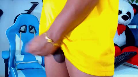 Snapshot of gurxxxt chatting on October 18, 2025, 7:03 pm Hakim online show from October 18, 2025, 7:03 pm