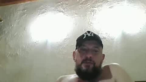 gustavo1350 online show from November 2, 2025, 12:24 am