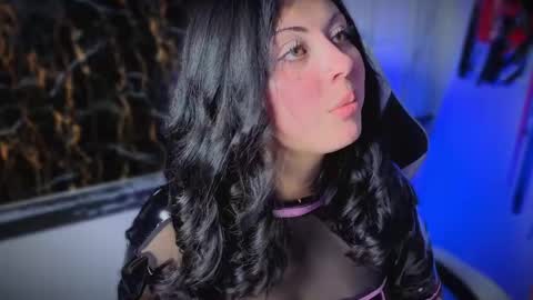 Antonella online show from May 7, 2026, 9:09 pm