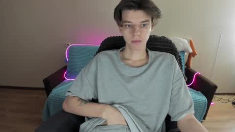 Snapshot of guy_liam1 chatting on December 4, 2024, 8:23 am guy_liam1 online show from December 4, 2024, 8:23 am