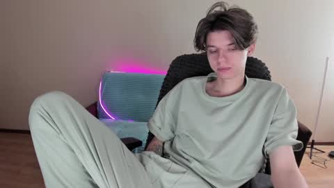 Snapshot of guy_liam1 chatting on January 13, 2025, 4:50 am guy_liam1 online show from January 13, 2025, 4:50 am