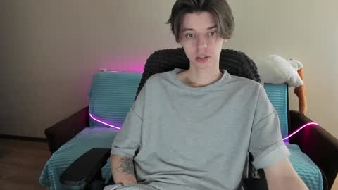 Snapshot of guy_liam1 chatting on January 20, 2025, 1:00 pm guy_liam1 online show from January 20, 2025, 1:00 pm